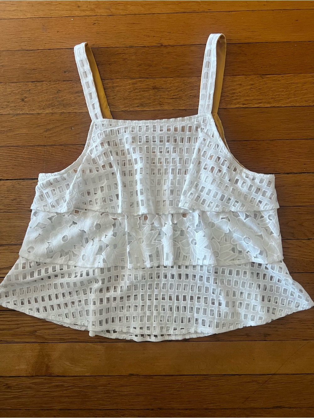 Lovers + Friends white eyelet tiered tank top. SIZE MEDIUM - Picture 2 of 6